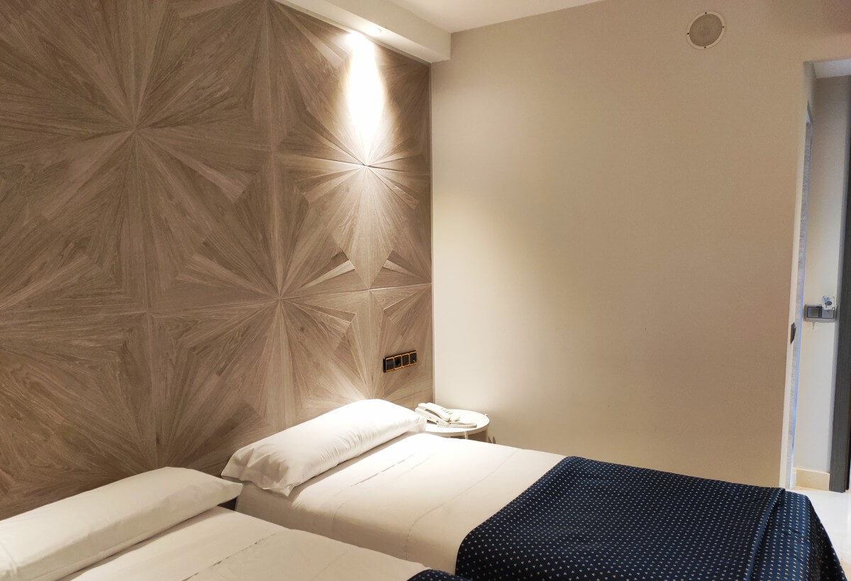 Doble estándar con 2 camas supletorias - Hotel Ciudad Navalcarnero -  Navalcarnero